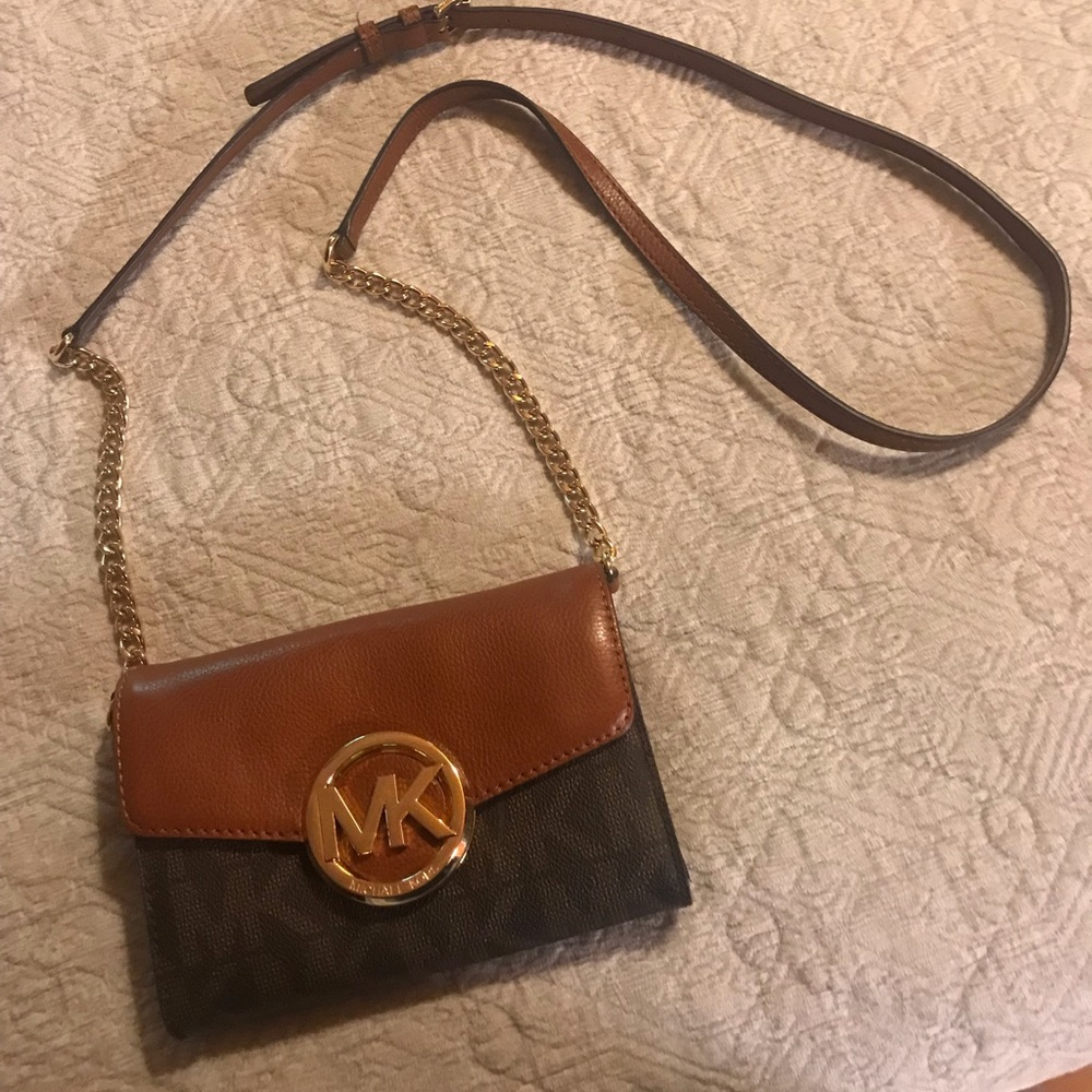 Michael Kors crossbody clutch